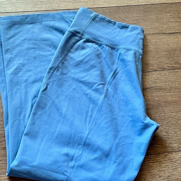 Patagonia Women's Blue Apparel - Picture 3 of 6